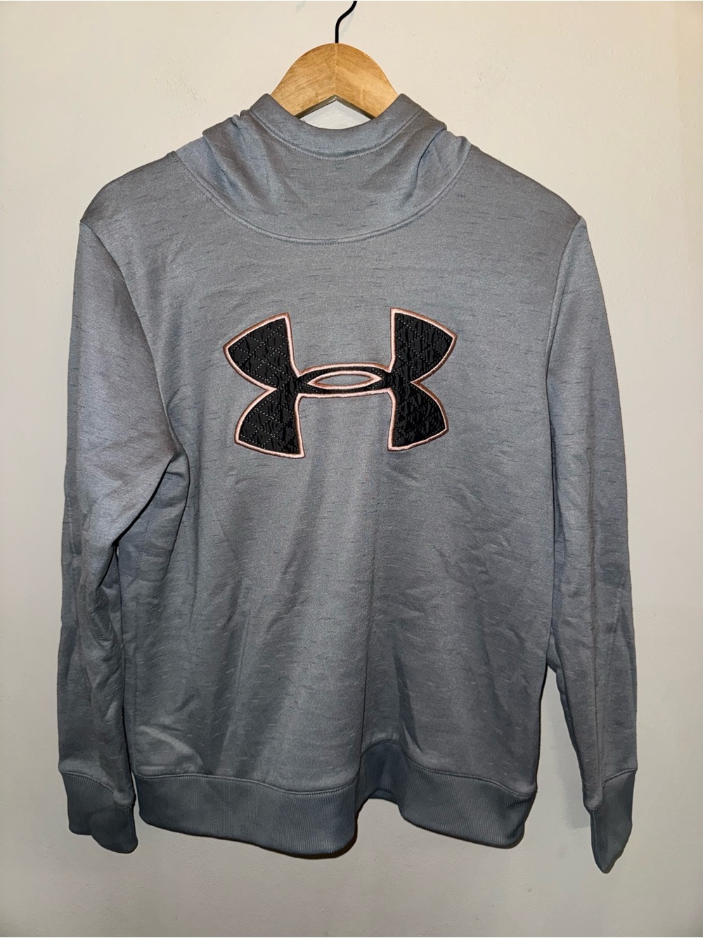 Under Armour Women’s Gray Fleece Hoodie with Quilted Logo Size Medium